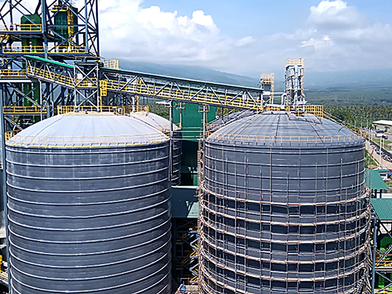 Cement silo roof with dust collector and pressure relief valve